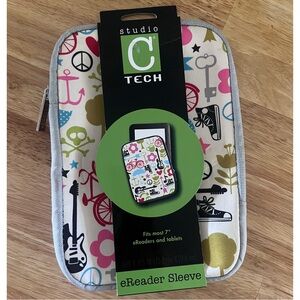 🆕 Studio C Tech eReader Sleeve 📱